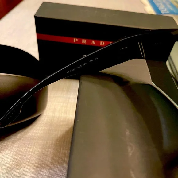 PRADA LINEA ROSSA